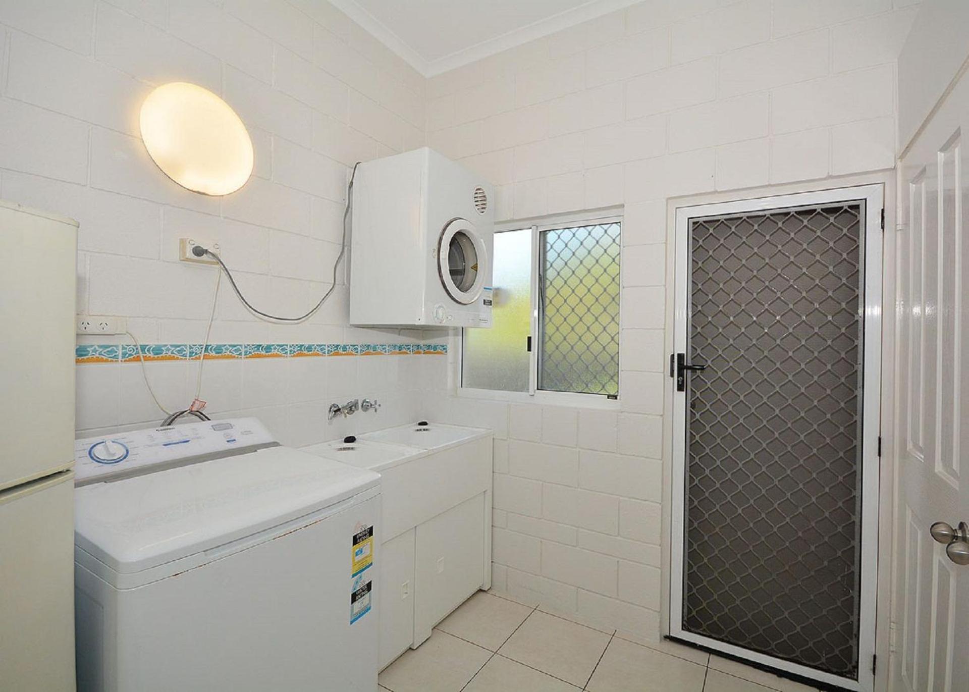 Beach House On Burrum- Close To Beach- 3Br- Wifi-Foxtel Woodgate Bagian luar foto