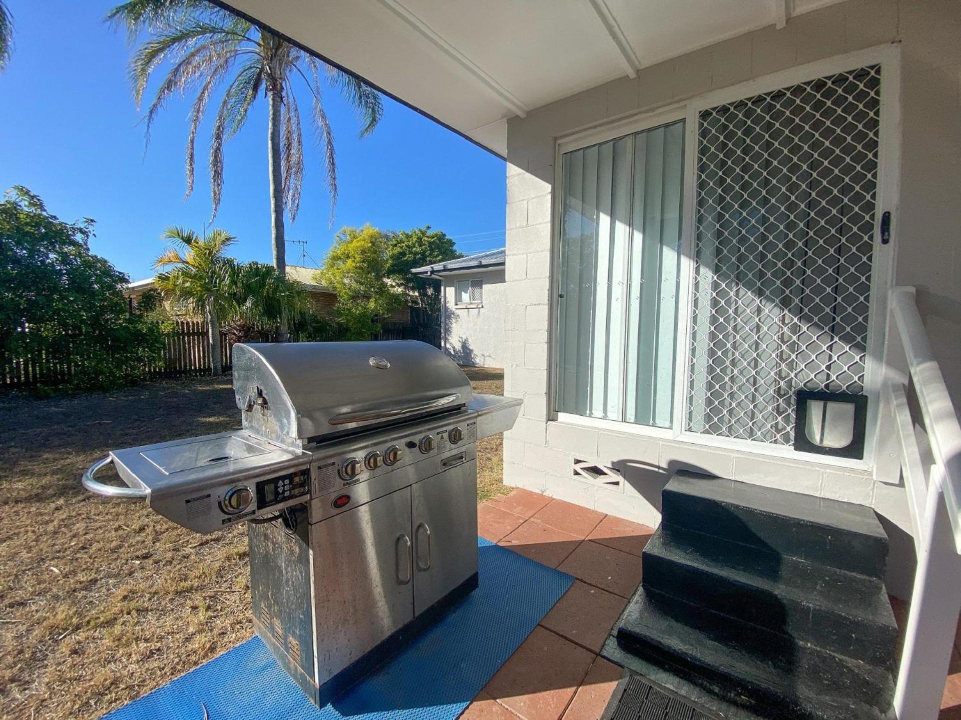 Beach House On Burrum- Close To Beach- 3Br- Wifi-Foxtel Woodgate Bagian luar foto